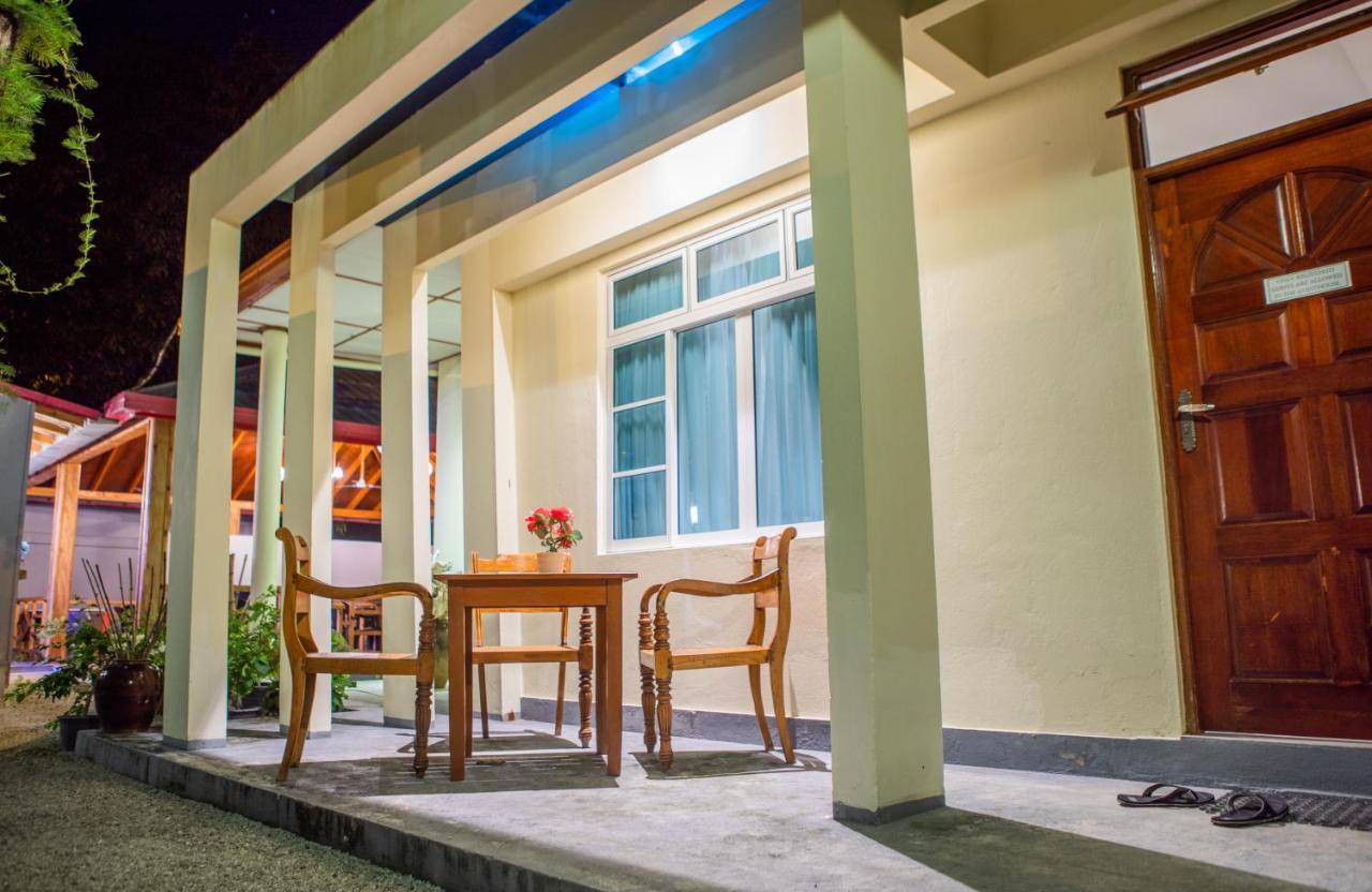 نزل Charming Holiday أدو أتول المظهر الخارجي الصورة