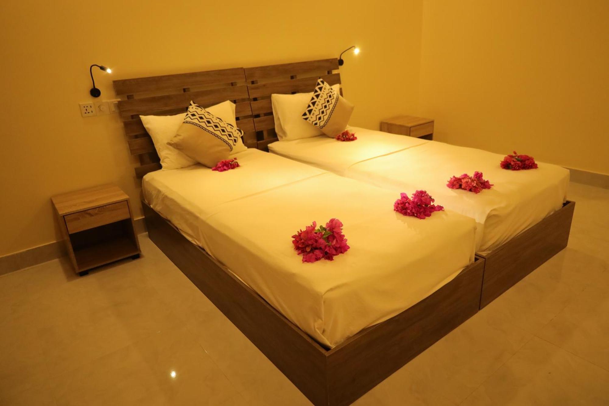 نزل Charming Holiday أدو أتول المظهر الخارجي الصورة