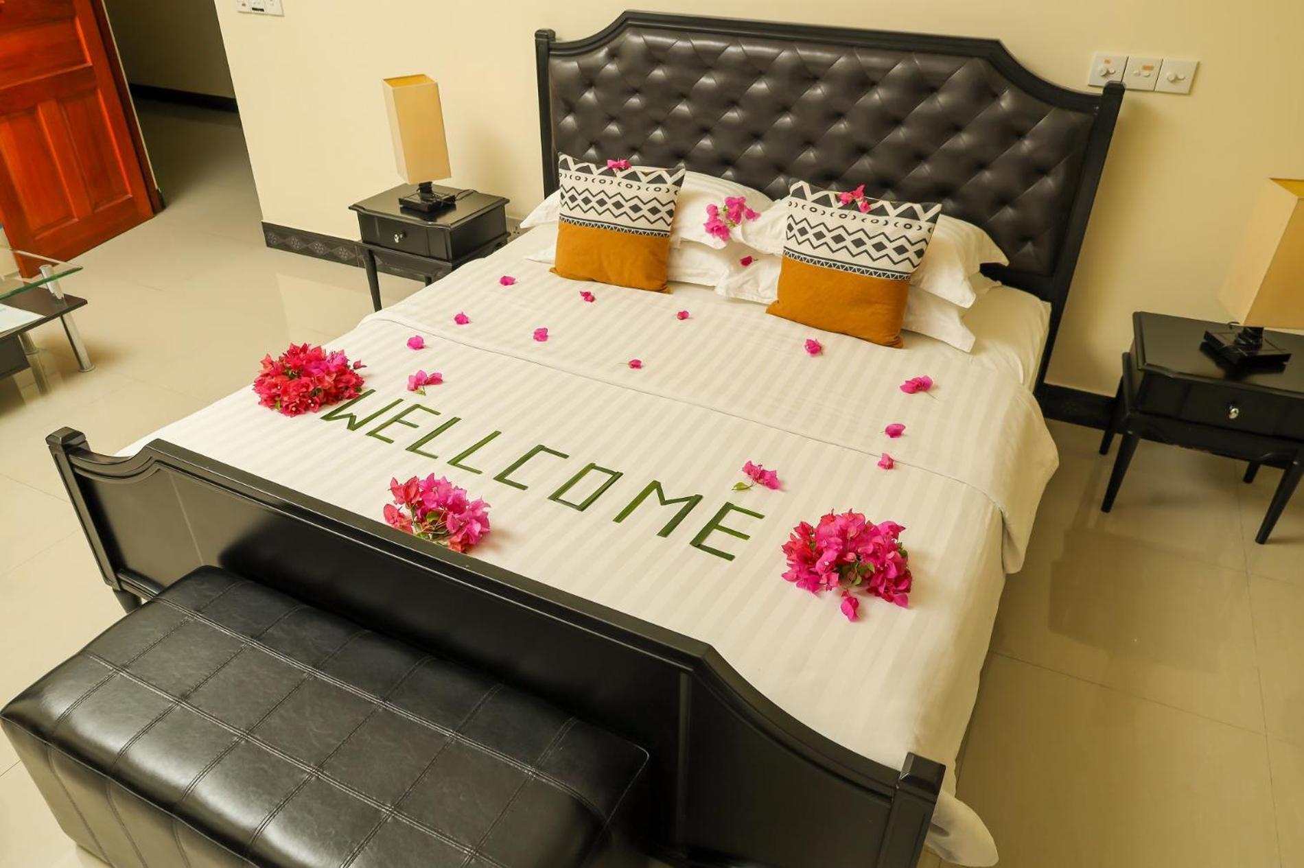 نزل Charming Holiday أدو أتول المظهر الخارجي الصورة