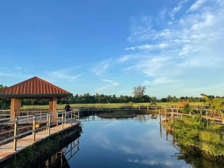 نزل Charming Holiday أدو أتول المظهر الخارجي الصورة